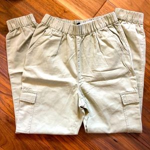 H&M • Pale Green Pants with Side Pocket